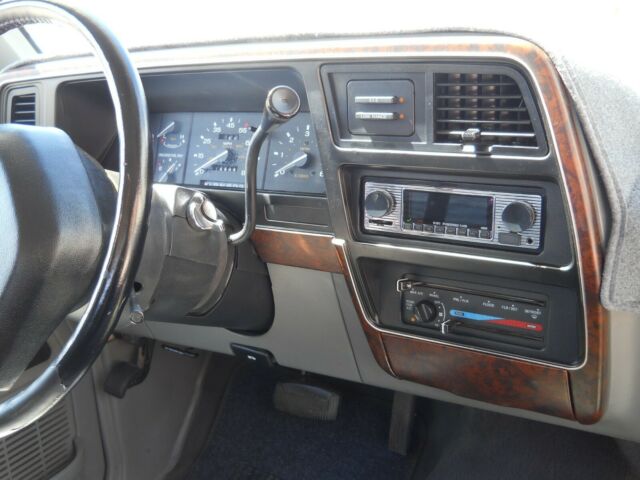 1989 White Ford Bronco SUV