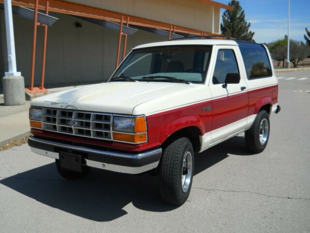 1989 White Ford Bronco SUV