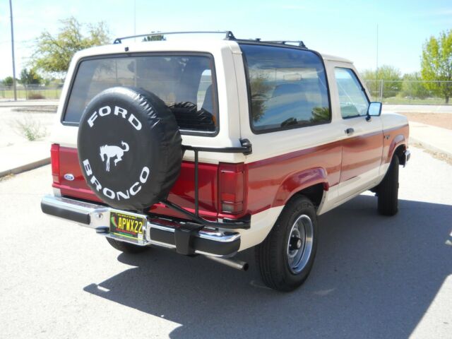 1989 White Ford Bronco SUV