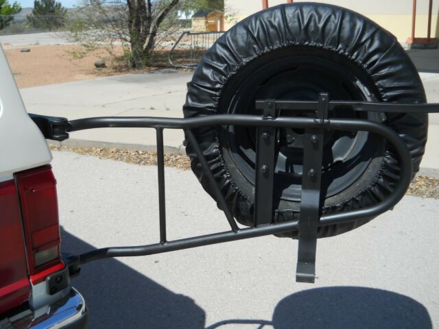 1989 White Ford Bronco SUV