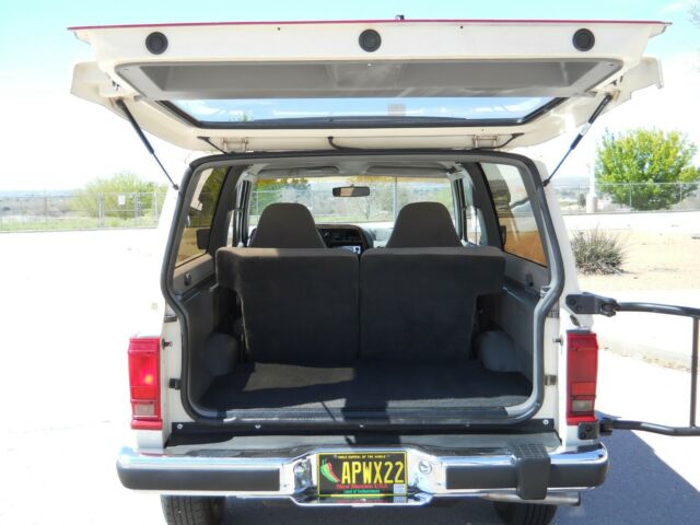 1989 White Ford Bronco SUV