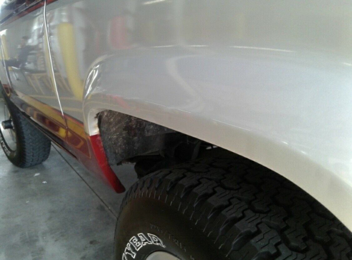 1989 Red Ford Bronco II SUV