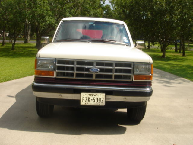 1989 Red Ford Bronco II SUV