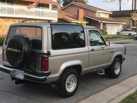 1989 Silver Ford Bronco II SUV