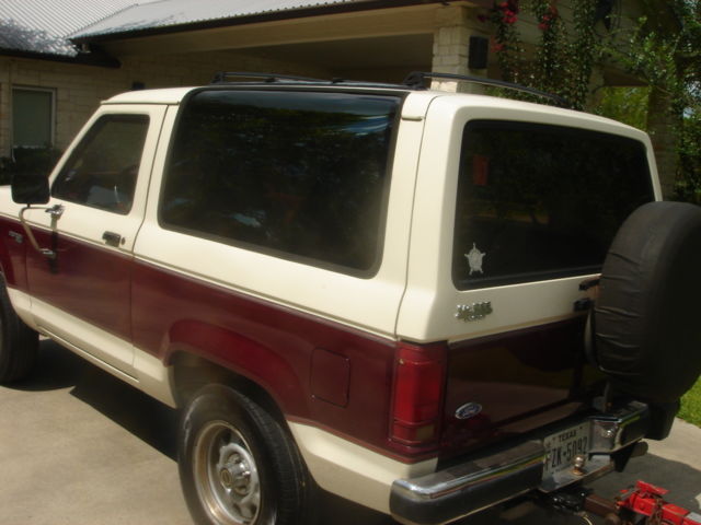 1989 Red Ford Bronco II SUV