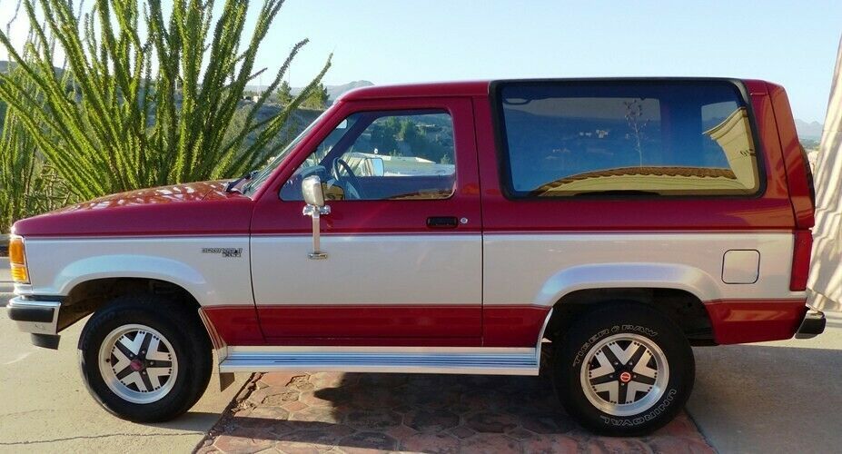 1989 Red Ford Bronco II SUV