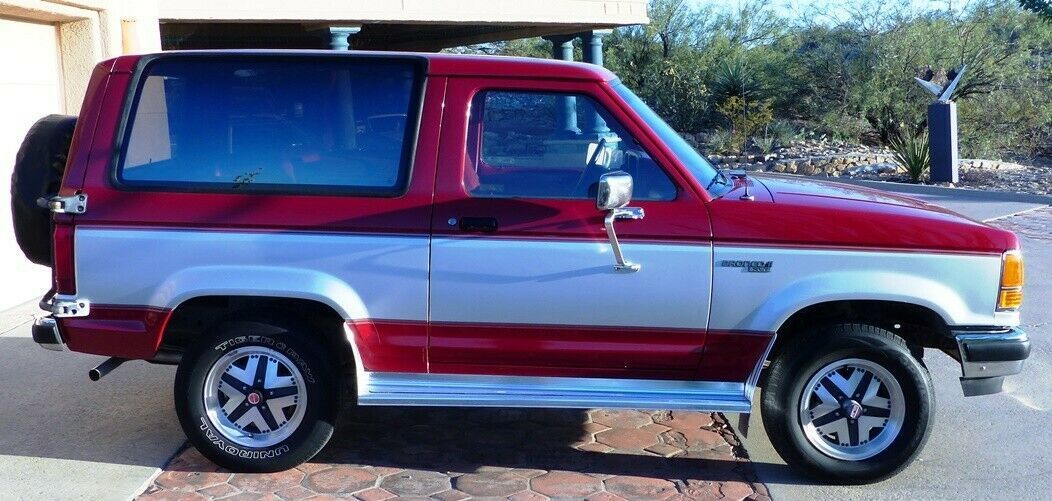 1989 Red Ford Bronco II SUV