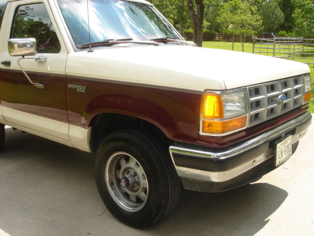 1989 Red Ford Bronco II SUV