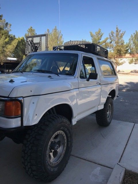 1989 White Ford Bronco
