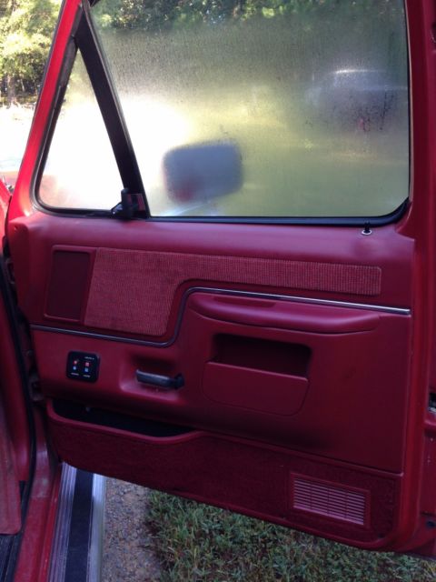 1989 Red Ford Bronco