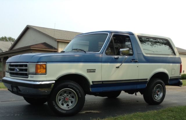 1989 Blue Ford Bronco SUV