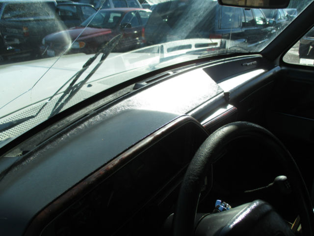 1989 White Ford Bronco SUV