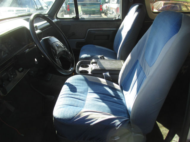 1989 White Ford Bronco SUV