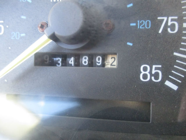 1989 White Ford Bronco SUV