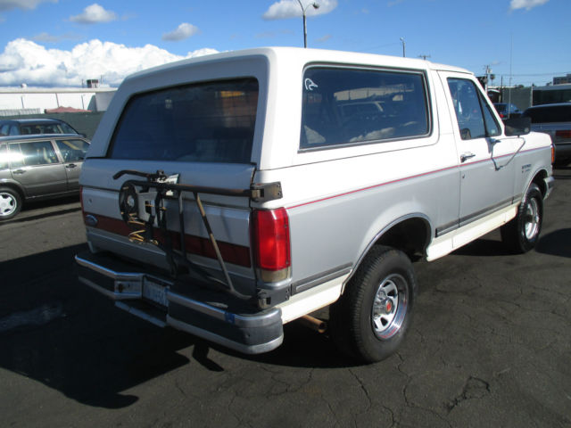 1989 White Ford Bronco SUV