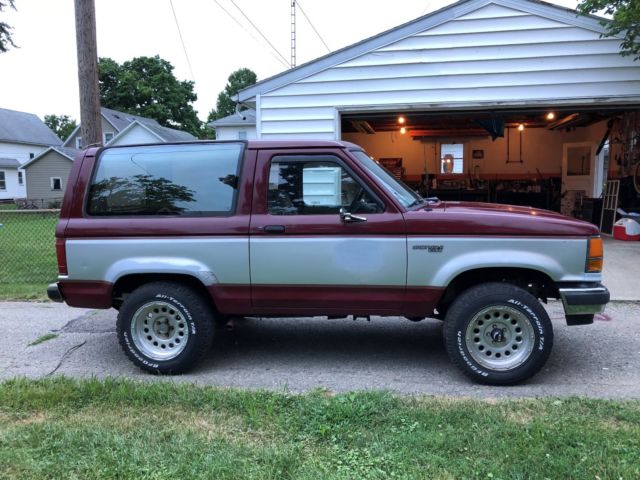 1989 Red Ford Bronco II SUV