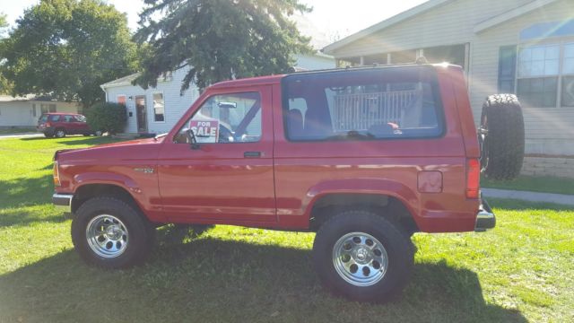 1989 Red Ford Bronco II SUV