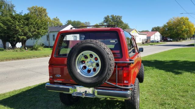 1989 Red Ford Bronco II SUV