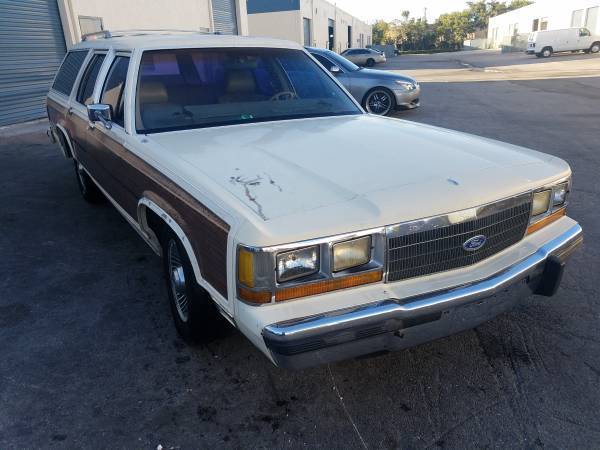 1989 Tan Ford Crown Victoria Wagon