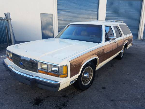 1989 Tan Ford Crown Victoria Wagon