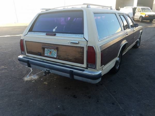 1989 Tan Ford Crown Victoria Wagon