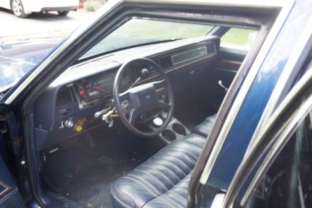 1989 Blue Ford Crown Victoria Wagon