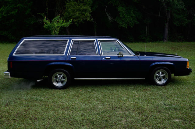 1989 Blue Ford Crown Victoria Wagon
