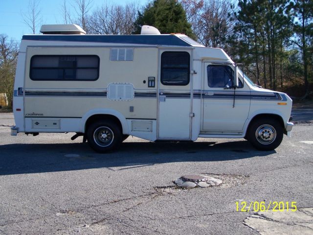 1989 beige/white Ford E-Series Van Van Camper