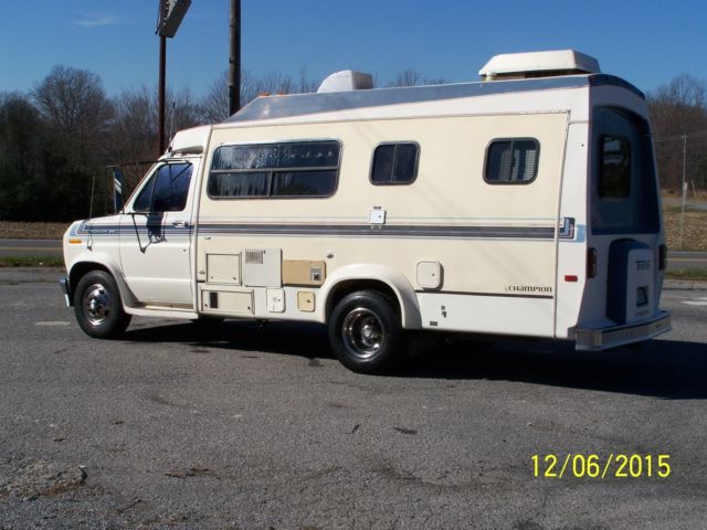 1989 beige/white Ford E-Series Van Van Camper