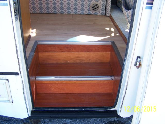 1989 beige/white Ford E-Series Van Van Camper