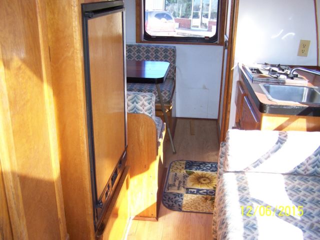 1989 beige/white Ford E-Series Van Van Camper