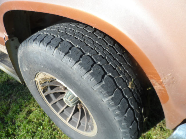 1989 Brown Ford E-Series Van Standard Passenger Van