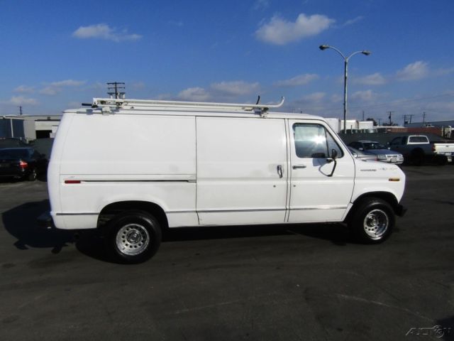 1989 White Ford E-Series Van Minivan/Van