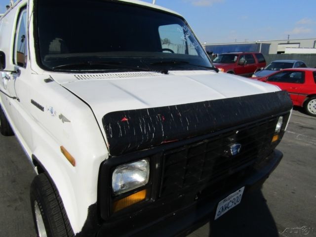 1989 White Ford E-Series Van Minivan/Van