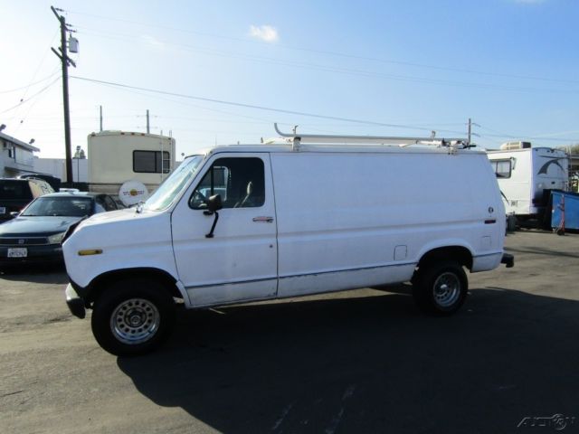 1989 White Ford E-Series Van Minivan/Van