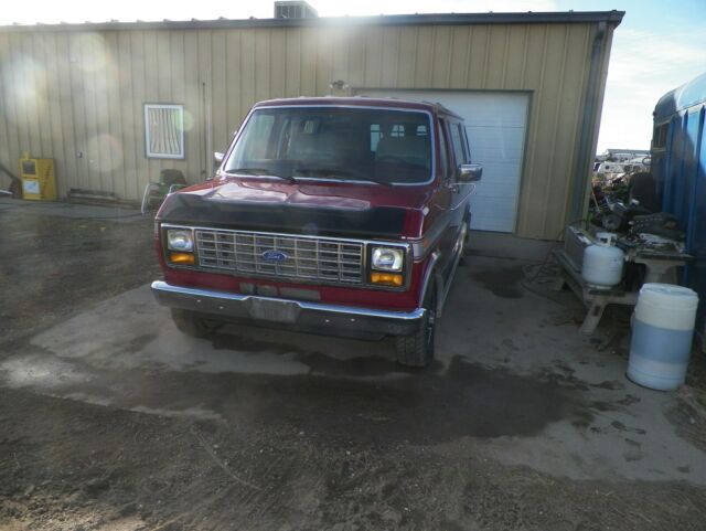 1989 Red Ford E-Series Van