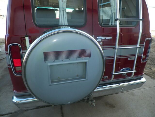 1989 Red Ford E-Series Van