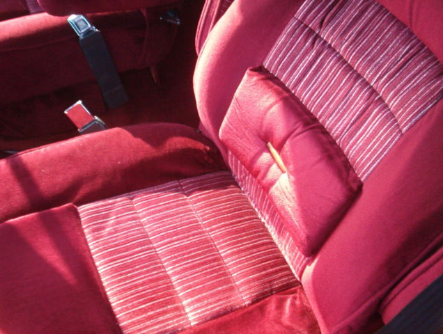1989 Red Ford E-Series Van Standard Passenger Van