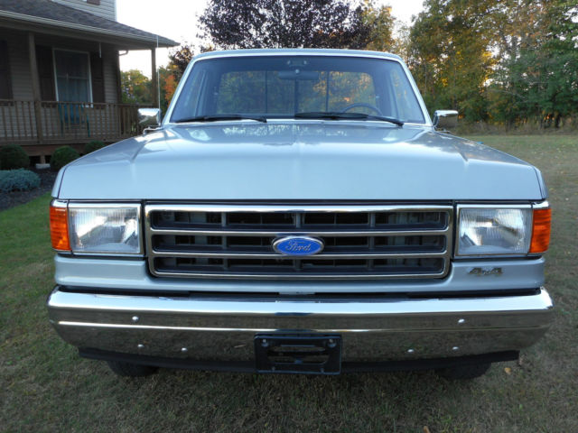 1989 Silver Ford F-150 Regular Cab