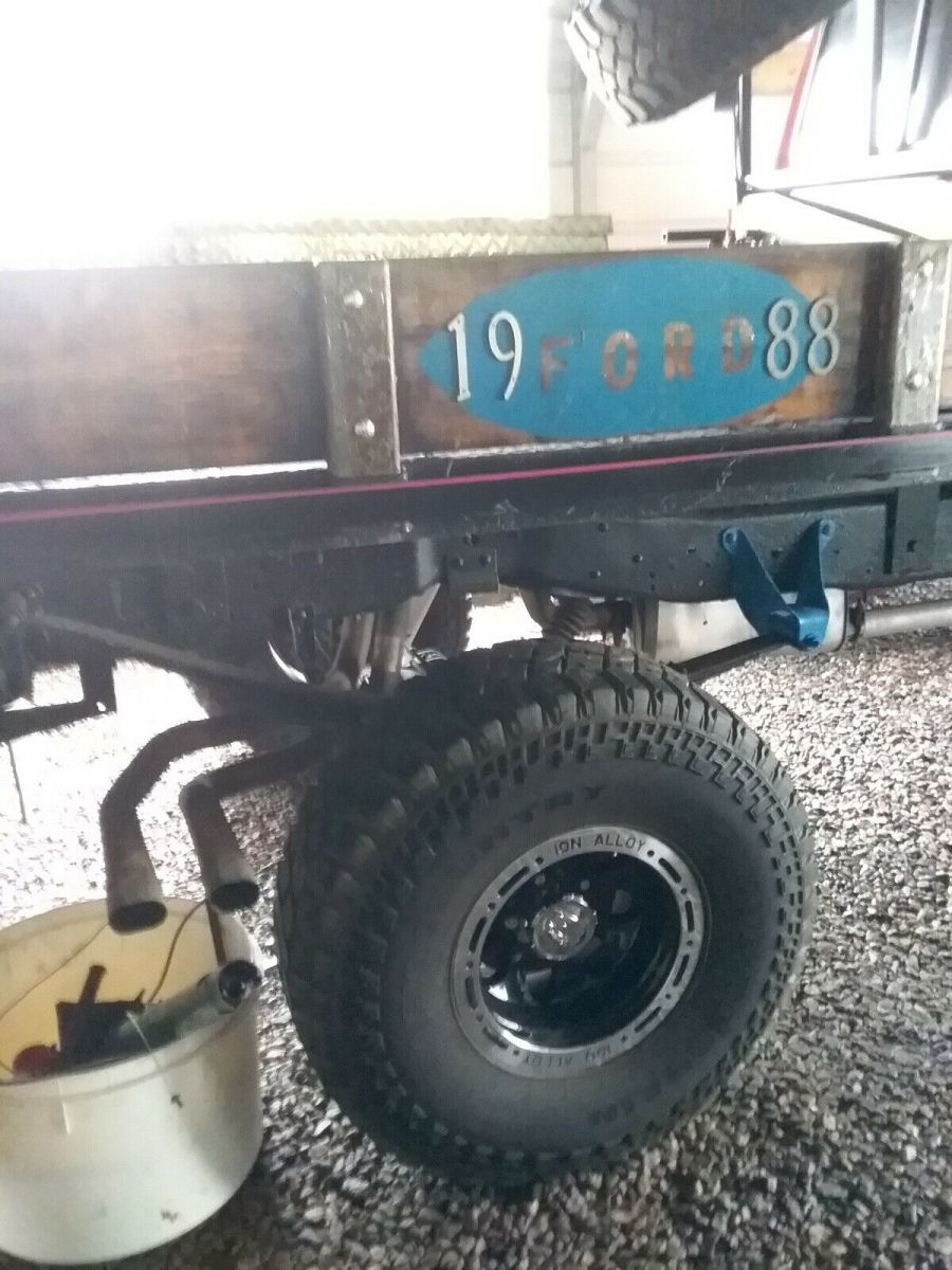 1989 Red Ford F-150 Pickup