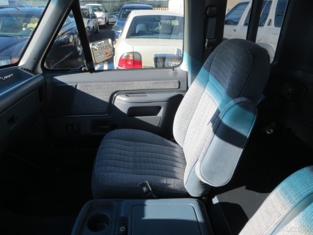 1989 White Ford F-150