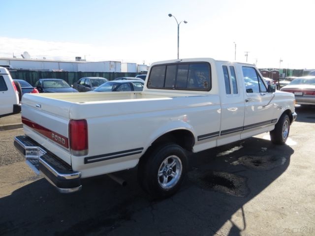 1989 White Ford F-150