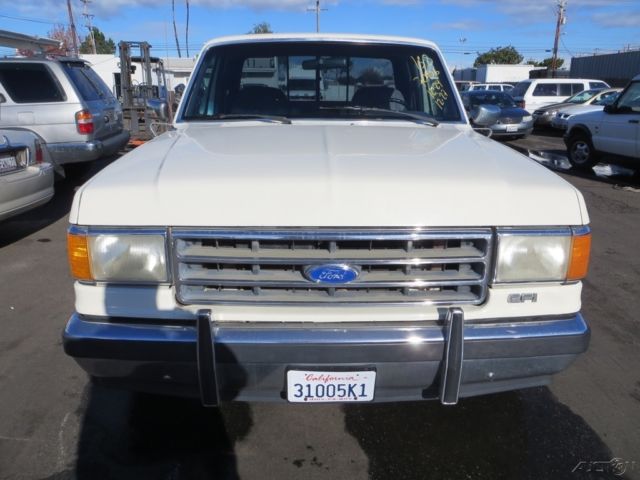 1989 White Ford F-150