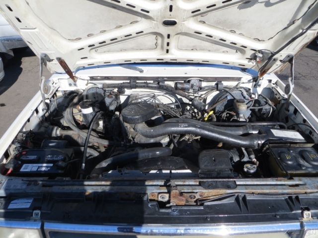 1989 White Ford F-150