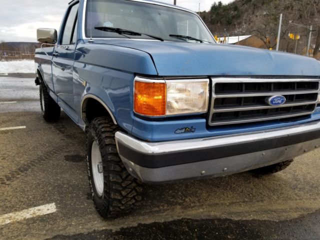 1989 Blue Ford F-150 Standard Cab Pickup