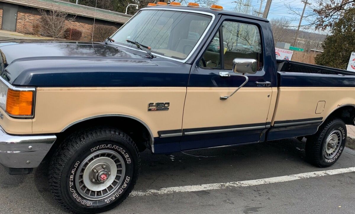 1989 Ford F-150 Standard Cab Pickup