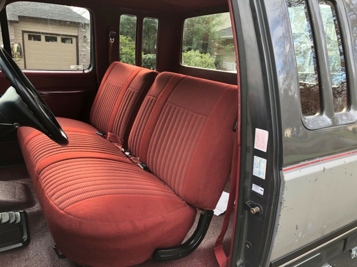 1989 Gray Ford F-250