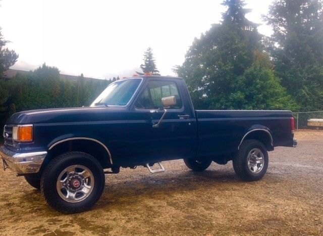 1989 Blue Ford F-250 Single Cab
