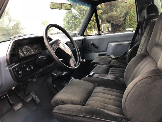 1989 Blue Ford F-250 Single Cab