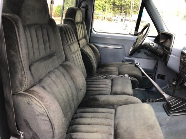 1989 Blue Ford F-250 Single Cab